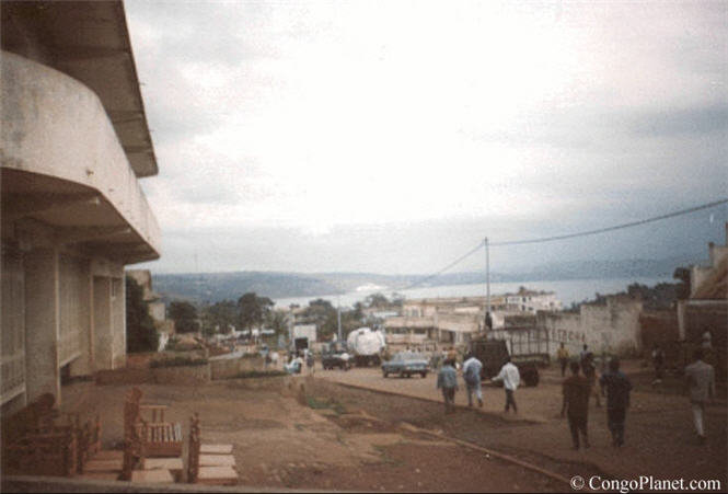 Prs du magasin Kotecha (Bukavu, Sud Kivu, 1995)