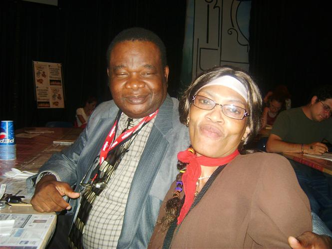 Dr.Lopold Kumbakisaka en compagnie de sa chre pouse et bien- aime Mama Thth Marie-Thrse Kumbakisaka (Dr. Lopold Kumbakisaka, Chrtien-Kimbanguiste,Canada  aot 2009)