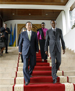 Ban Ki-moon with Paul Kagame in Rwanda in 2009