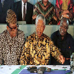 Nelson Mandela mediating peace talks between Mobutu Sese Seko and Laurent-Désiré Kabila on Mai 4, 1997