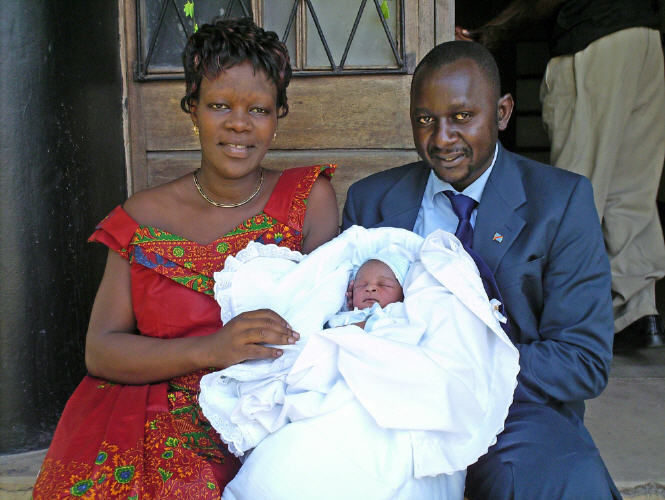 M. Justin MUBALAMA, Mme Apolline SAFI and son Ms Chantal MPARANYI LUNVI