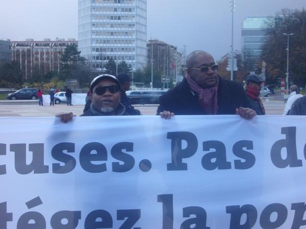 Manifestation de l'ONG Corpus à Genève, samedi 22 nov 08. Place des nations.