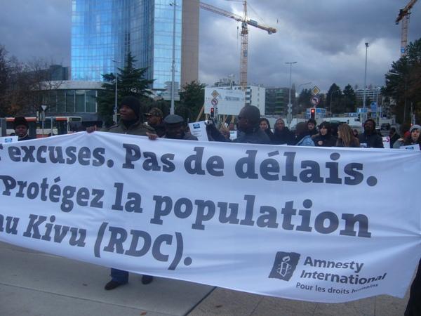 Place des Nations à Genève. Manifestation organisée par l'ONG Corpus pour dénoncer les violences contre les femmes et civils dans le Kivu