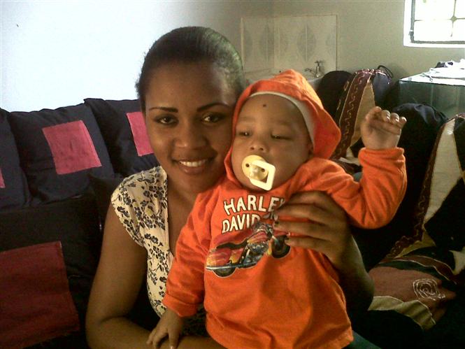 Shakuu's familly. mother and son.