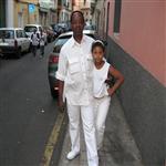 Michel et sa fille Ndona Nzazi Mbela Perez en espagne